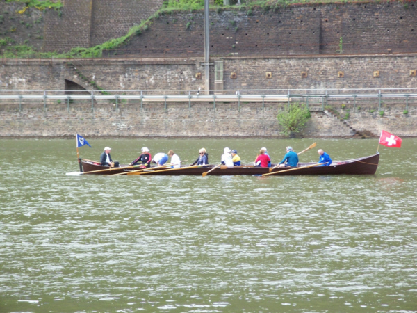 Friday: Rowing from the rowing club Treis-Karden to Oberfell